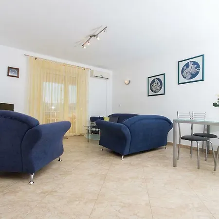 Dragutin - 80m From Sea